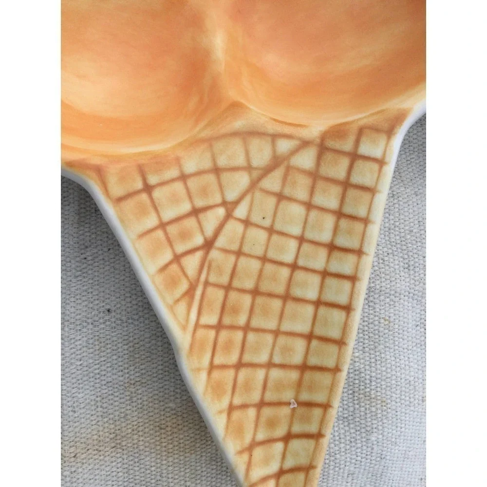 Williams Sonoma Set of 2 ice cream cone ceramic dish dessert summer decor yellow